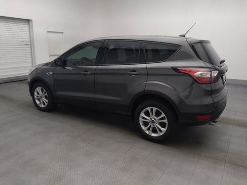 Used 2017 Ford Escape SE FWD image 3