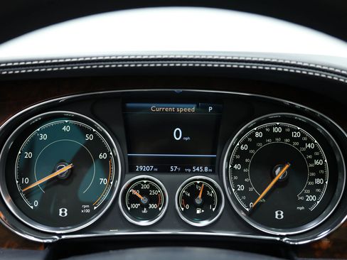 Used 2017 Bentley Continental GT image 28