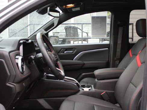 Used 2023 Chevrolet Colorado Z71 image 14