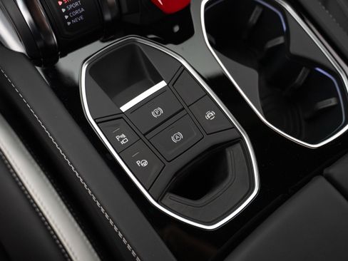 Used 2024 Lamborghini Urus S AWD/4WD image 15