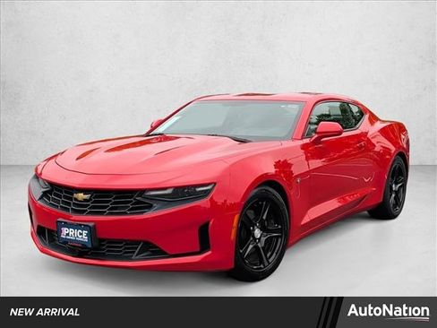 Used 2020 Chevrolet Camaro LT RWD image 1