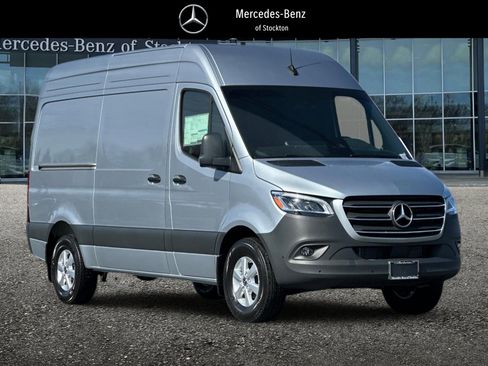 New 2025 Mercedes-Benz Sprinter 2500 image 1