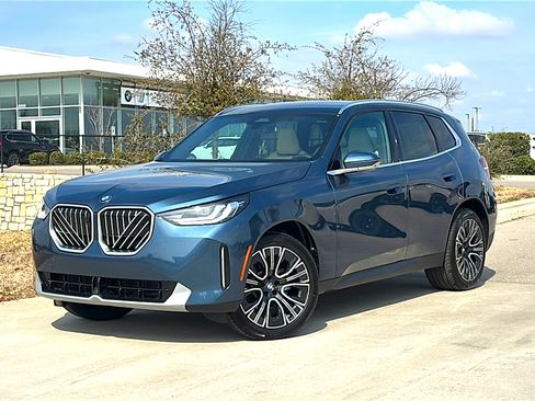 New 2026 BMW X3 xDrive30i w/ Premium Package AWD/4WD image 2