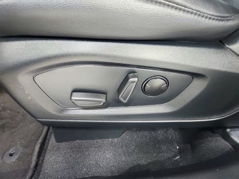 Used 2024 Ford Explorer Limited image 20