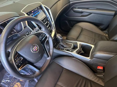 Used 2016 Cadillac SRX FWD image 9