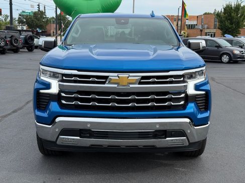 Used 2022 Chevrolet Silverado 1500 LTZ AWD/4WD image 3