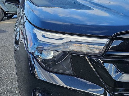 Used 2025 Subaru Forester Sport image 9