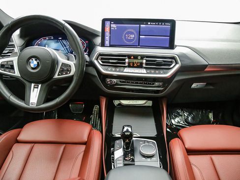 Used 2025 BMW X4 xDrive30i w/ Premium Package AWD/4WD image 13