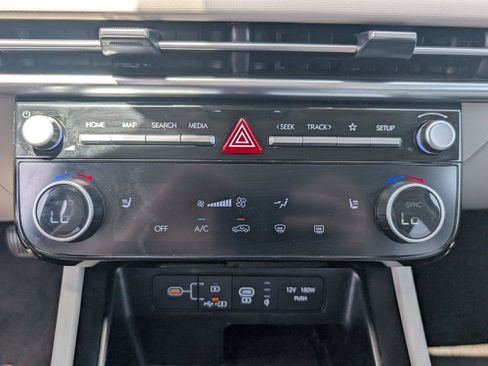 Used 2025 Hyundai Tucson SEL FWD image 16