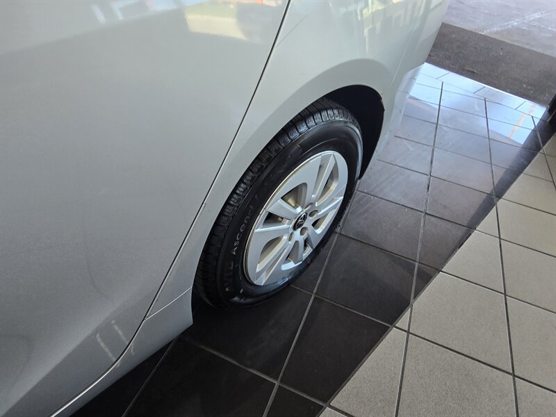 Used 2016 Toyota Prius Two FWD image 36