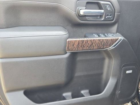 Certified 2023 GMC Sierra 2500 Denali w/ Denali Black Diamond Edition image 23