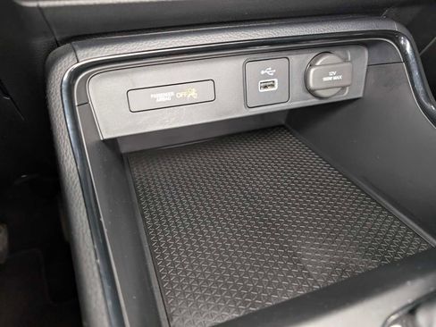 Used 2023 Honda CR-V LX image 29