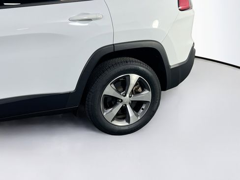 Used 2022 Jeep Cherokee Limited image 28