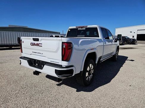 New 2026 GMC Sierra 2500 Denali w/ Denali Reserve Package image 5