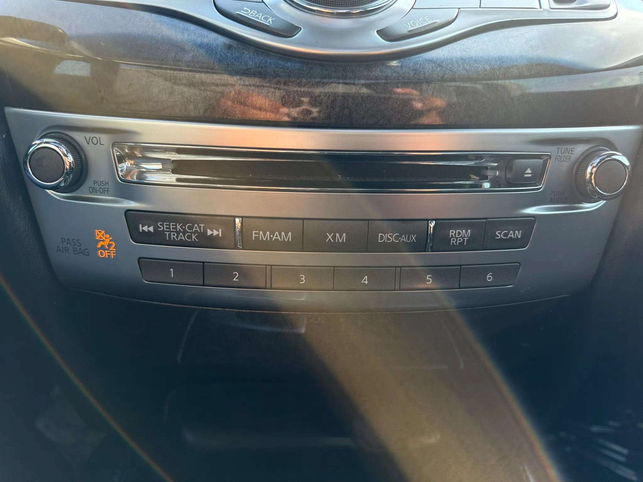 Used 2014 INFINITI QX60 Luxe w/ Premium Plus Package AWD/4WD image 32