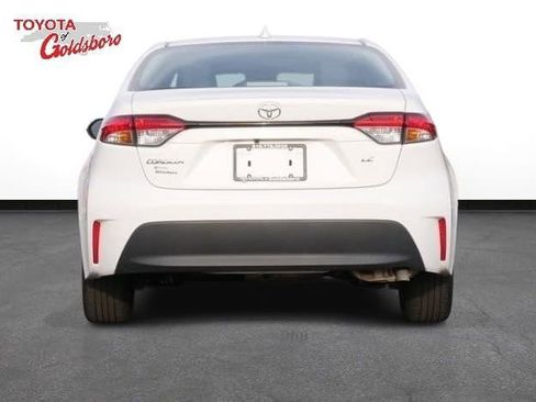 Used 2023 Toyota Corolla LE image 7