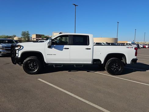 Used 2024 Chevrolet Silverado 2500 Custom w/ Custom Value Package AWD/4WD image 2