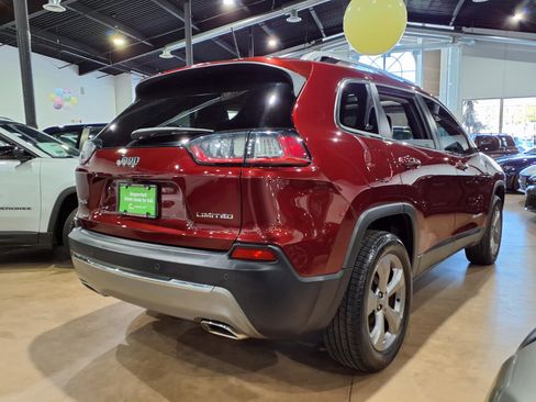 Used 2019 Jeep Cherokee Limited image 6