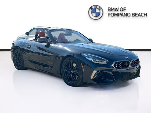 Used 2020 BMW Z4 M40i w/ Executive Package image 1