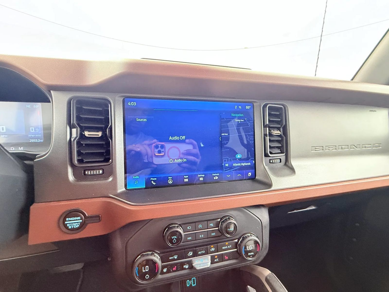 Used 2024 Ford Bronco Outer Banks AWD/4WD image 35