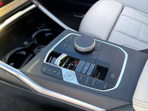 Used 2025 BMW 430i xDrive Coupe w/ Premium Package image 16