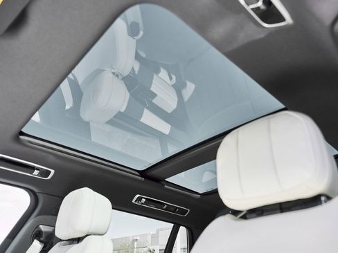 Used 2026 Land Rover Range Rover Long Wheelbase SE image 49