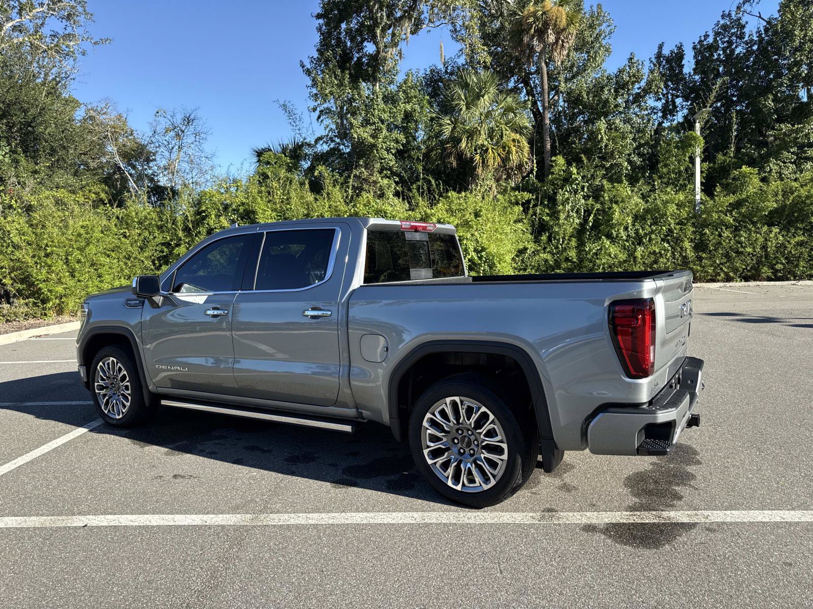 Used 2025 GMC Sierra 1500 Denali Ultimate AWD/4WD image 5