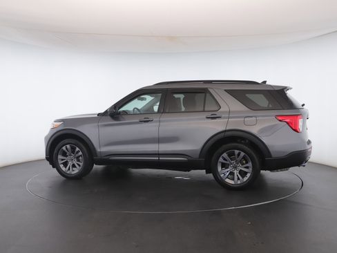 Used 2021 Ford Explorer XLT w/ Equipment Group 202A image 21