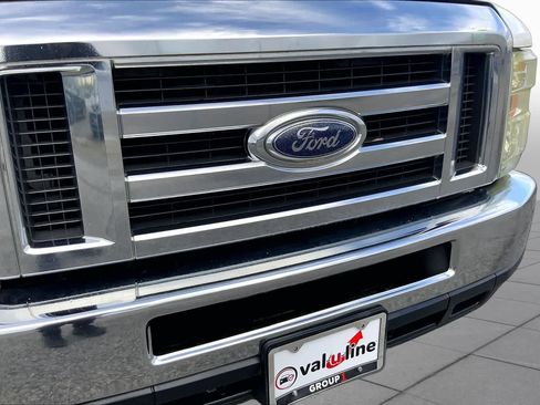 Used 2014 Ford E-350 and Econoline 350 XLT RWD image 28