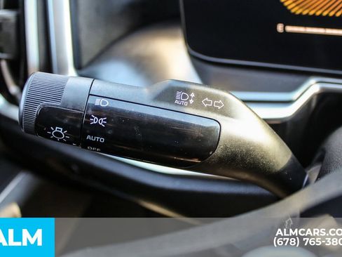 Used 2024 Kia Sorento S image 32