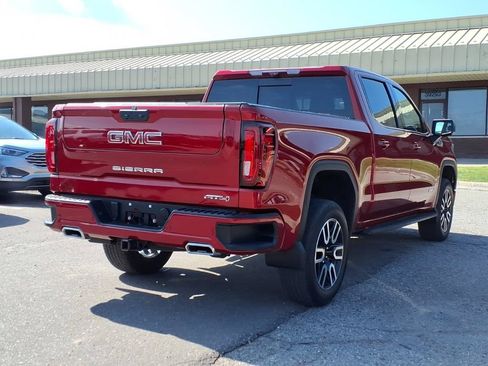 Used 2025 GMC Sierra 1500 AT4 w/ AT4 Premium Package AWD/4WD image 5