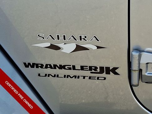 Used 2018 Jeep Wrangler Unlimited Sahara image 31