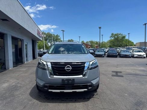 Used 2024 Nissan Pathfinder Platinum AWD/4WD image 7