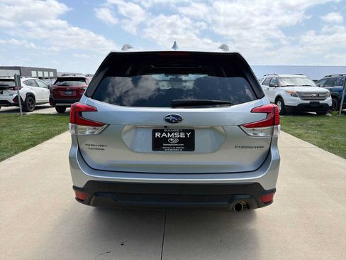 Used 2019 Subaru Forester Limited AWD/4WD image 5