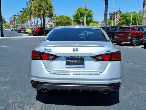 Certified 2021 Nissan Altima 2.5 SR image 13