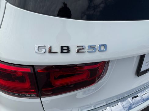 Certified 2023 Mercedes-Benz GLB 250 4MATIC image 24