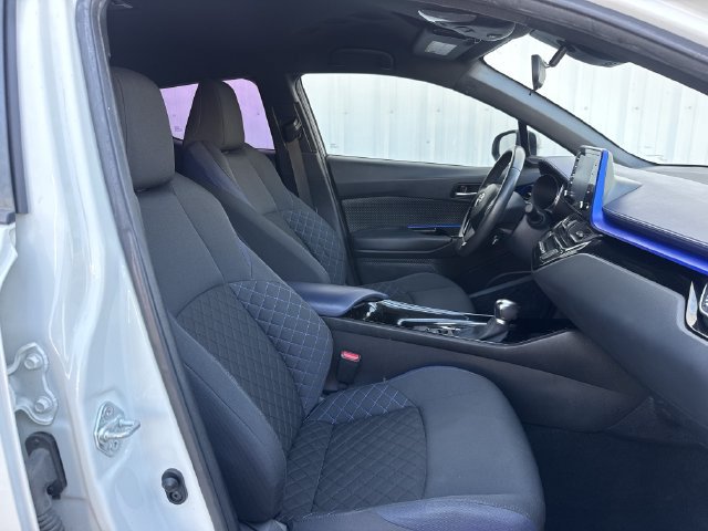 Used 2020 Toyota C-HR XLE FWD image 30
