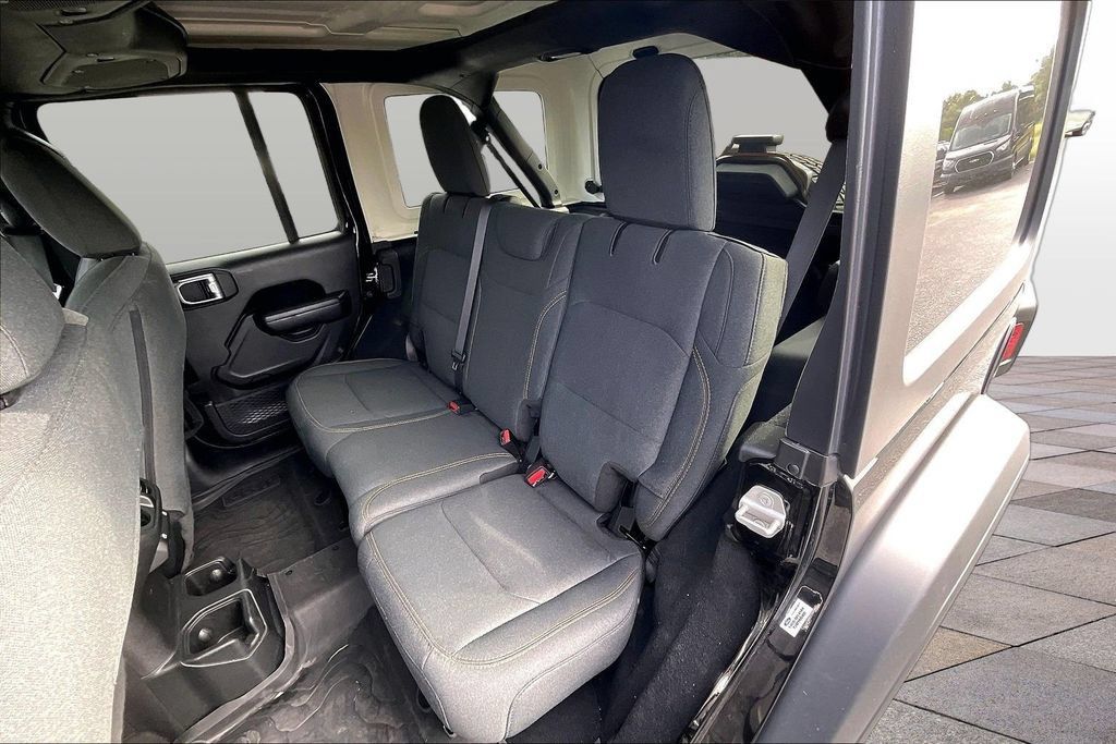 Used 2024 Jeep Wrangler Unlimited Sport AWD/4WD image 26