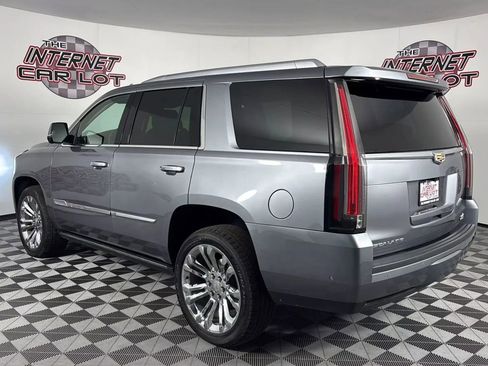 Used 2020 Cadillac Escalade Premium Luxury w/ LPO, Radiant Package AWD/4WD image 5