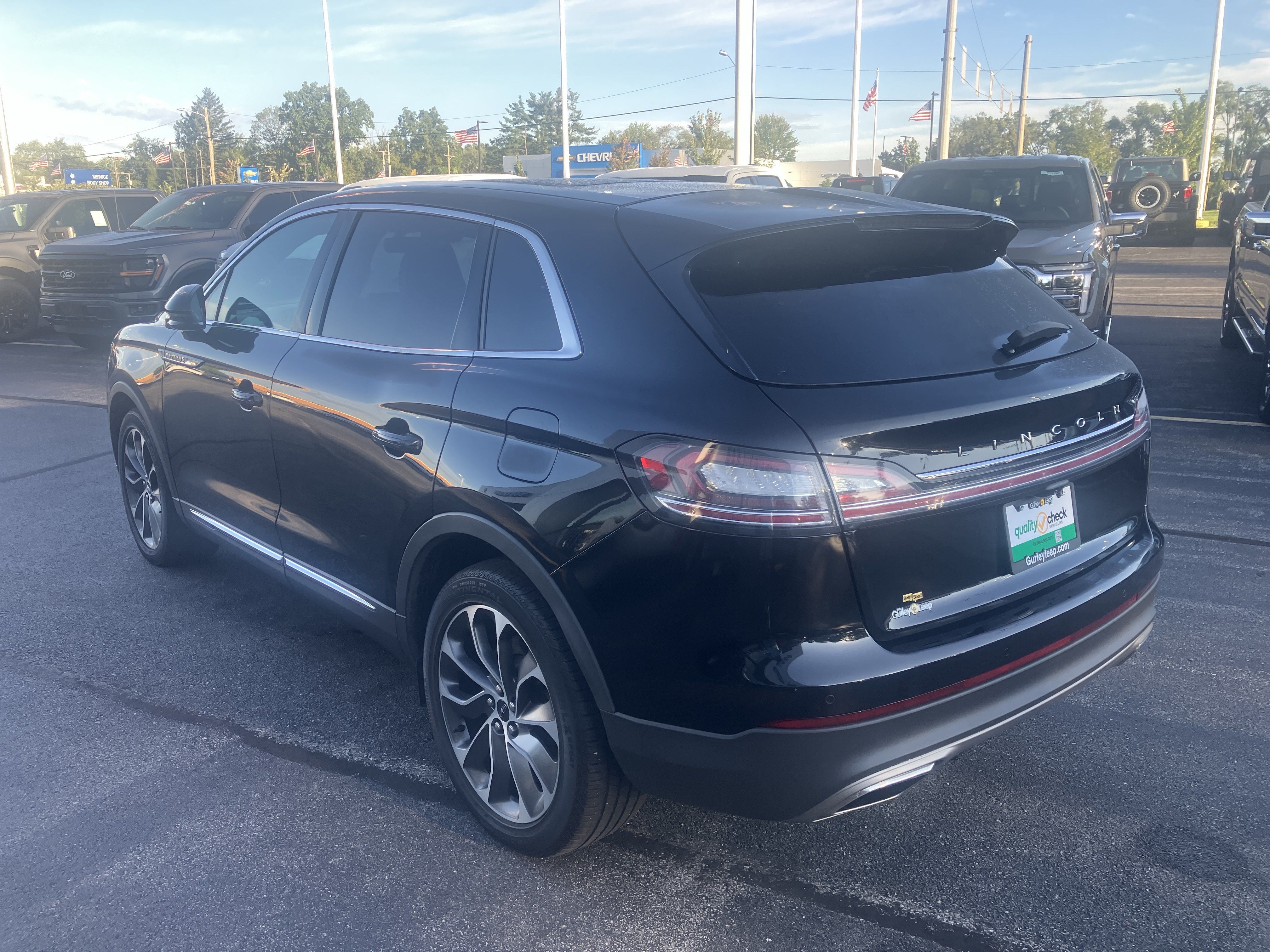 Used 2023 Lincoln Nautilus Reserve AWD/4WD image 5