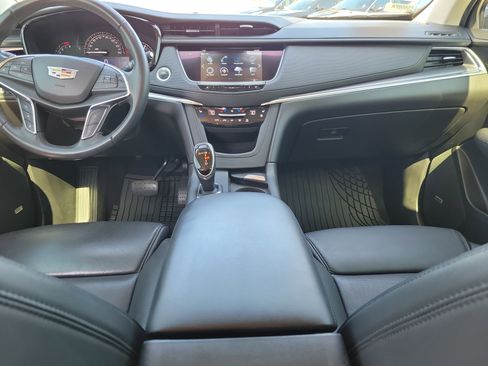 Used 2018 Cadillac XT5 Premium Luxury image 14