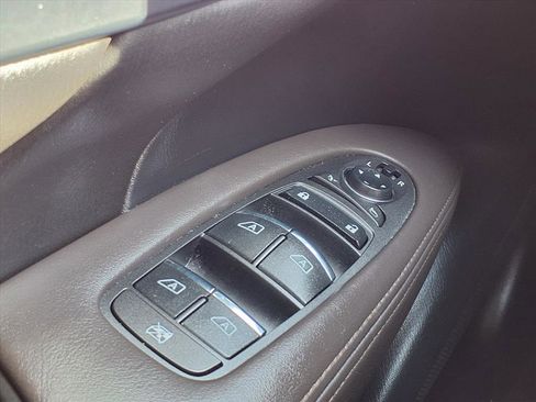 Used 2016 INFINITI Q70 L 3.7 w/ Deluxe Touring Package image 11