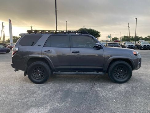 Used 2022 Toyota 4Runner SR5 Premium w/ Moonroof Package RWD image 3