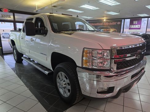Used 2014 Chevrolet Silverado 2500 LTZ image 4
