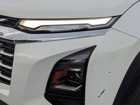 Used 2025 Chevrolet Equinox LT image 11