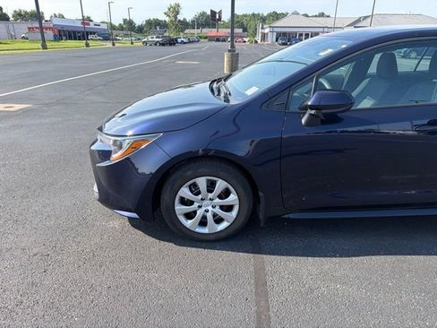 Used 2026 Toyota Corolla LE FWD image 7