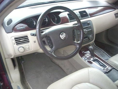 Used 2008 Buick Lucerne CXL w/ Driver Confidence Package FWD image 6
