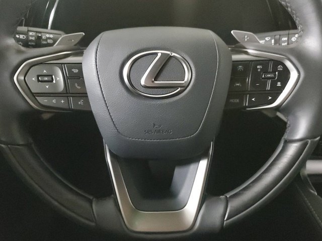 Used 2025 Lexus RX 350 Premium w/ Accessory Package AWD/4WD image 16