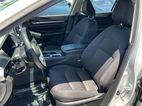 Used 2022 Nissan Altima 2.5 SV FWD image 20