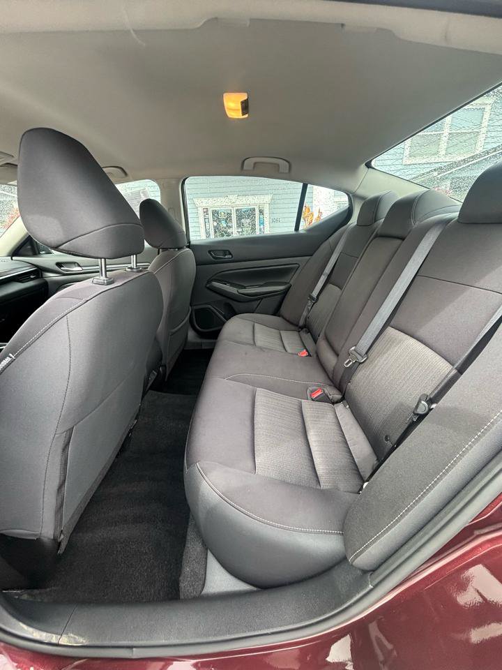 Used 2024 Nissan Altima 2.5 SV FWD image 19